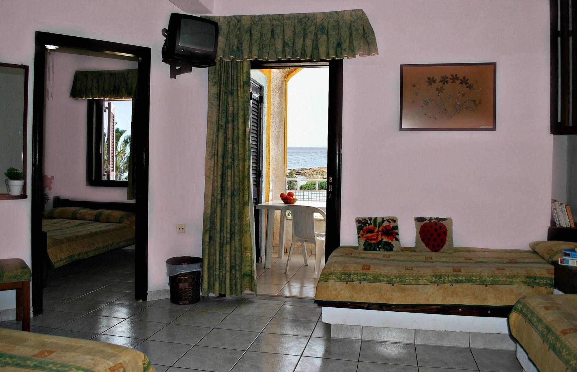 Iliostasi Beach Apartments Hersonissos  Exteriér fotografie