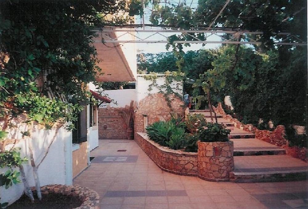 Iliostasi Beach Apartments Hersonissos  Exteriér fotografie